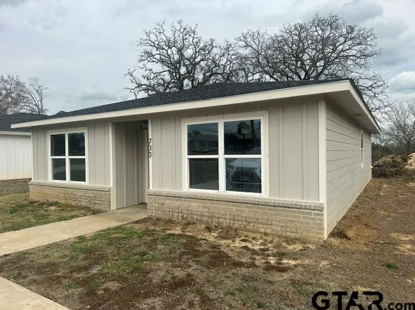 730 N Sanders St, Nacogdoches, TX 75964