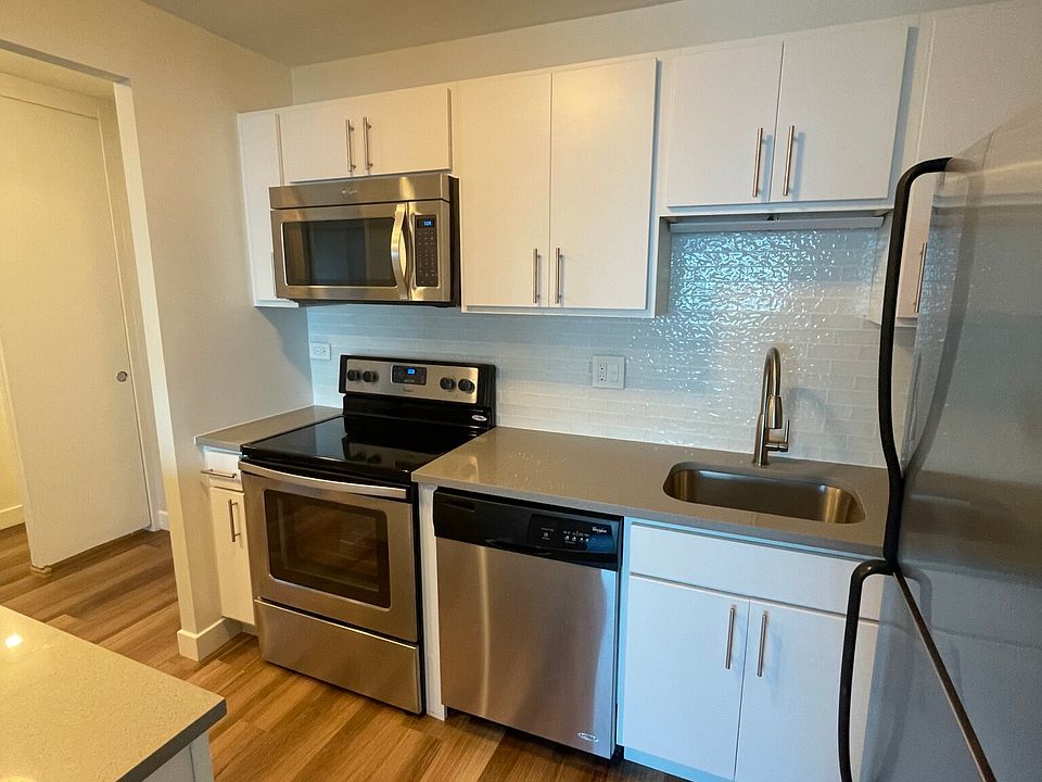 1st image of 1135 S Michigan Ave #1011