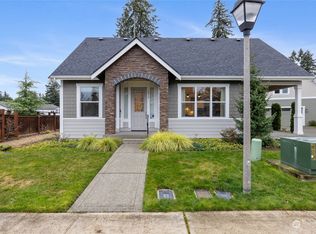 1050 11th Tee Dr #1, Tacoma, WA 98466