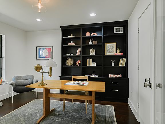 4th image of 3117 Eanes Cir