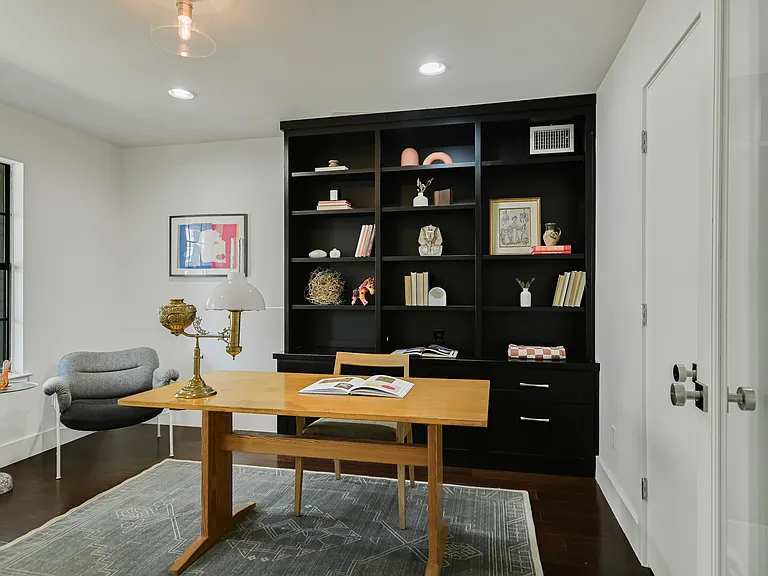 3117 Eanes Cir — Photo 4