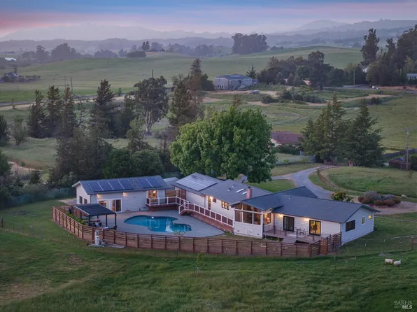 1568 Old Adobe Road, Petaluma, CA 94954