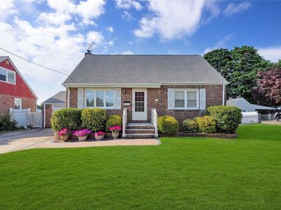 125 Chicago Avenue, Massapequa, NY, 11758