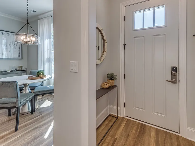 Eldridge Townhome Rentals — Photo 10
