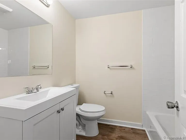 86 Howe St #A — Photo 21