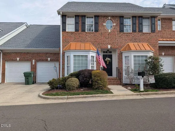 104 Alden Village Ct, Cary, NC 27519
