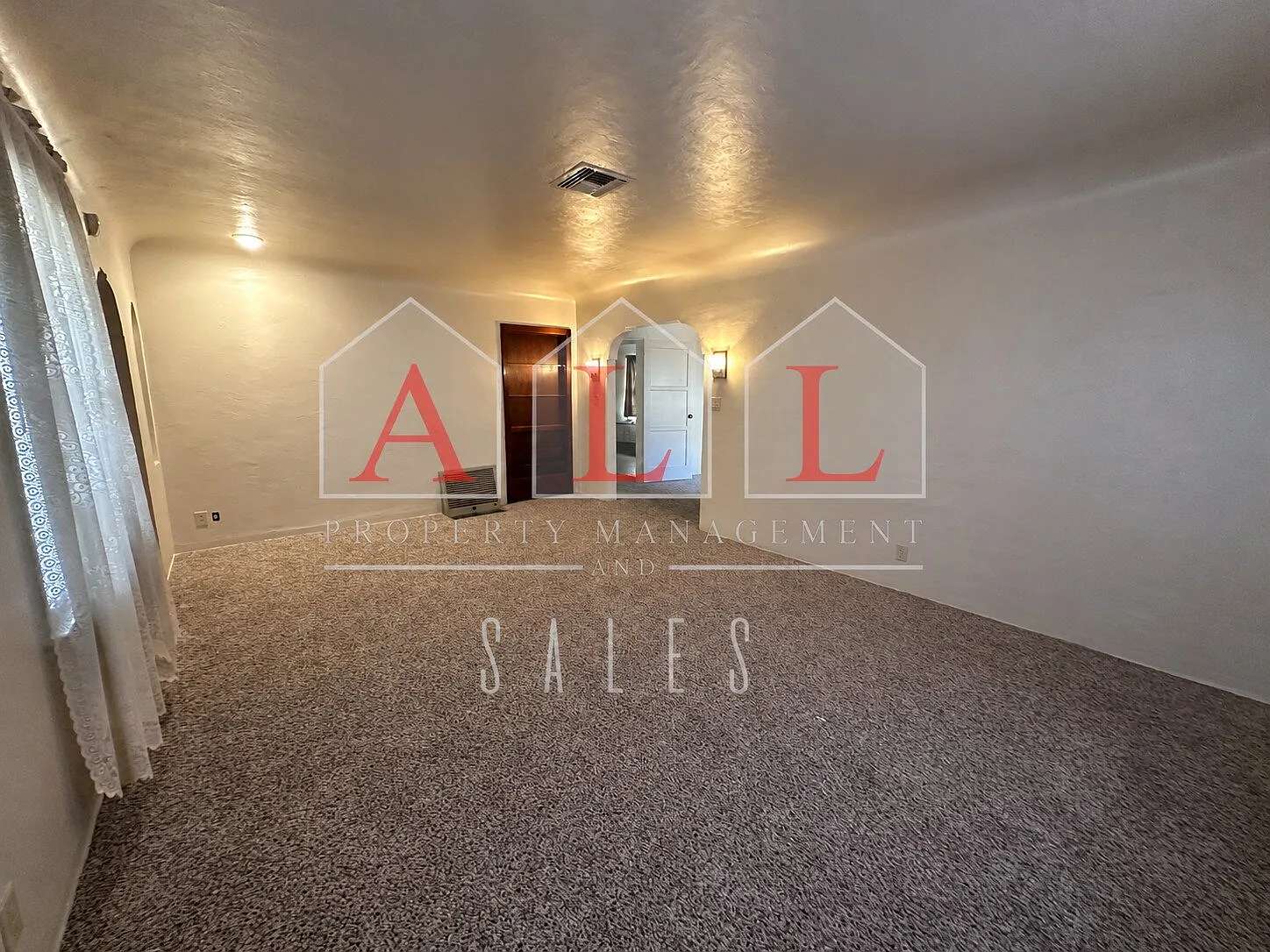 3 bed, 2.0 bath, 1351 sqft, $1,995 — Photo 4