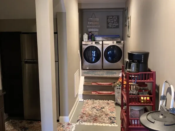 2 Alcovy Ct, Simpsonville, SC 29680