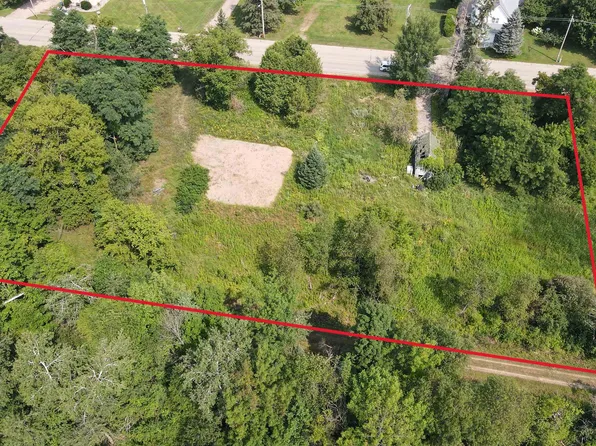 124 E Railroad St, Bowler, WI 54416