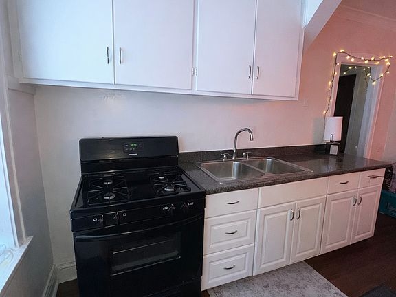2nd image of 3402 W Berteau Ave #4206-3W