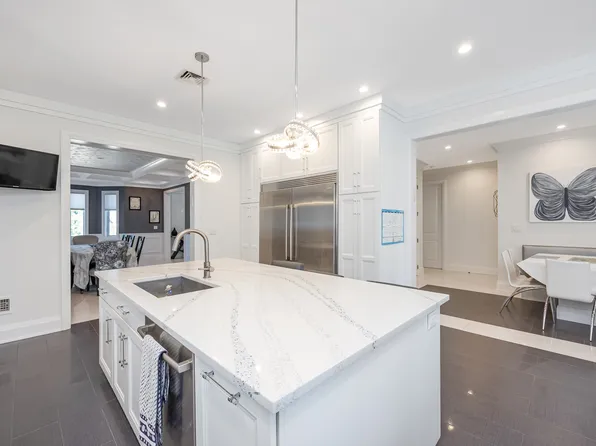 190-22 Nero Avenue image 9 of 43