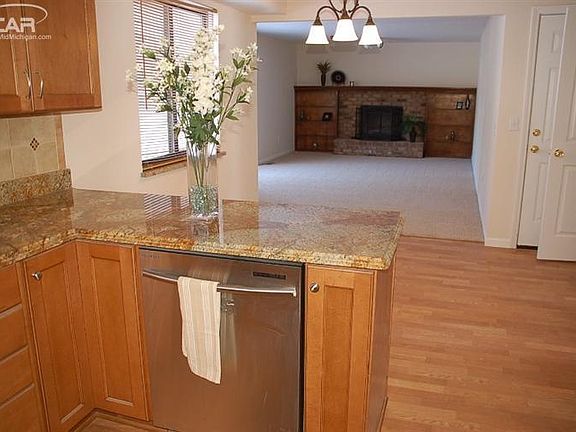 5th image of 7190 S Fork Dr