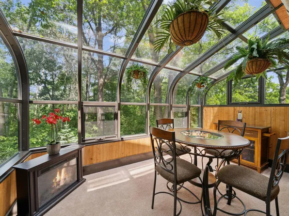 2670 Sumac Rdg, White Bear Lake, MN 55110