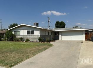920 Dwina Ave, Bakersfield, CA 93308