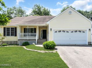 1137 Hawser Avenue, Manahawkin, NJ 08050