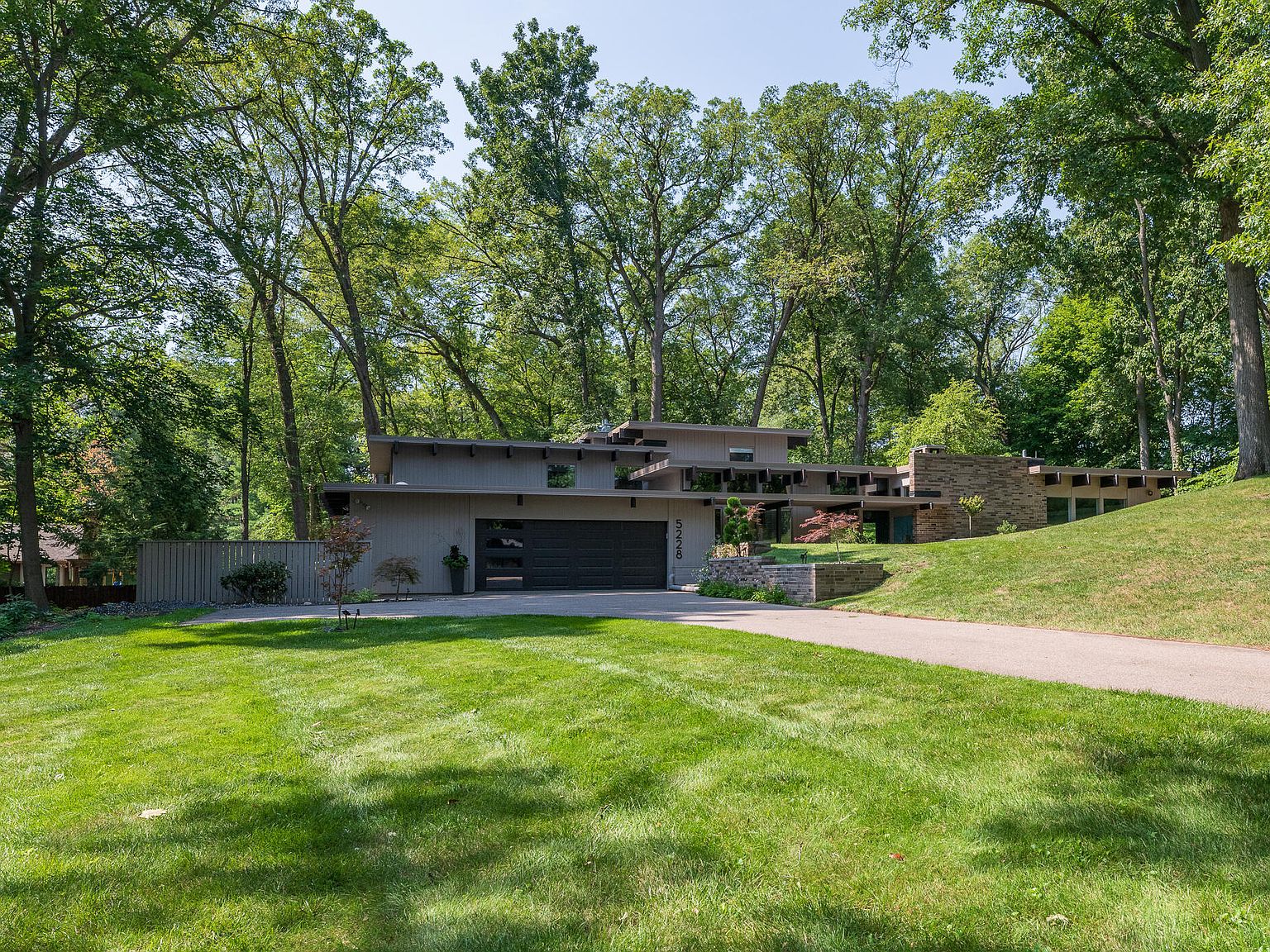 5228 Ridgebrook Dr, Portage, MI 49002 Zillow