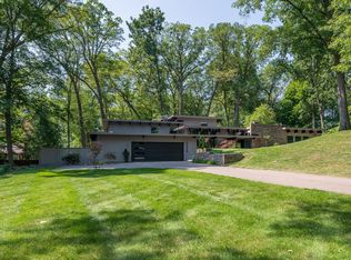 5228 Ridgebrook Dr, Portage, MI 49002