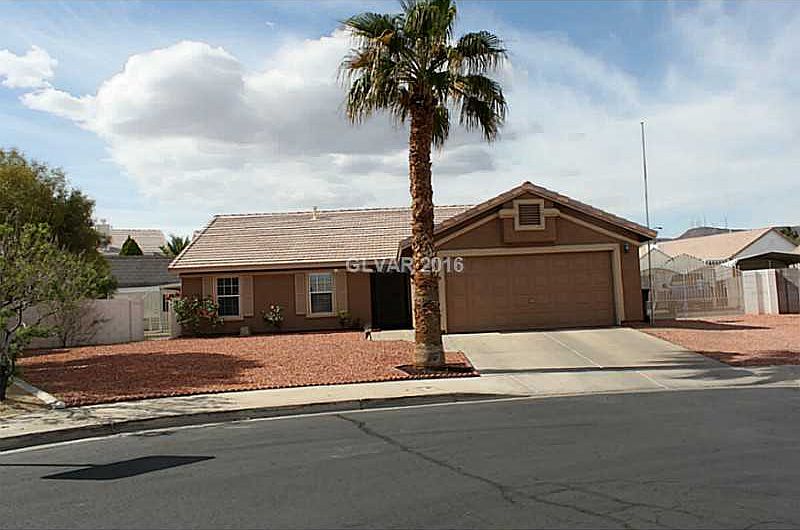 1st image of 421 Wickenburg St