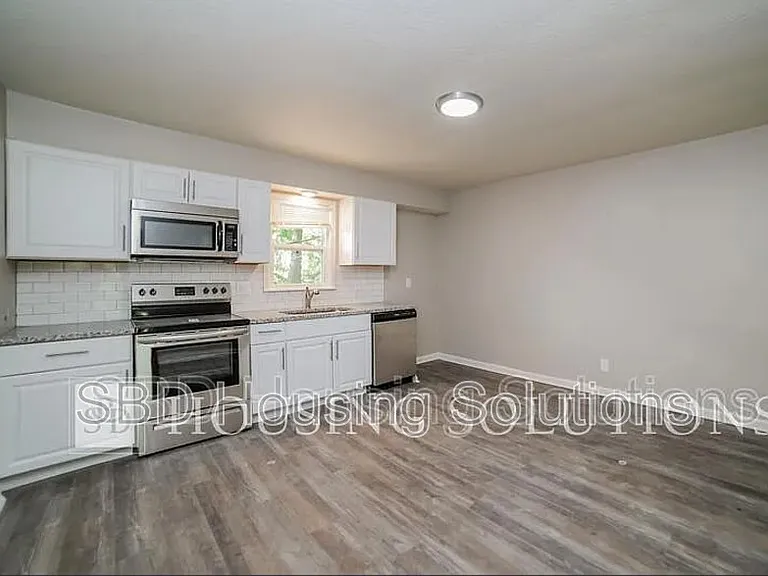 11500 E Anderson St — Photo 2
