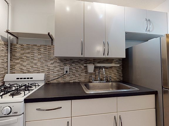 2nd image of 285 S Lincoln St APT 7