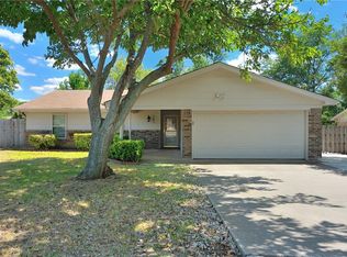 1207 Kay Dr, Weatherford, TX 76086