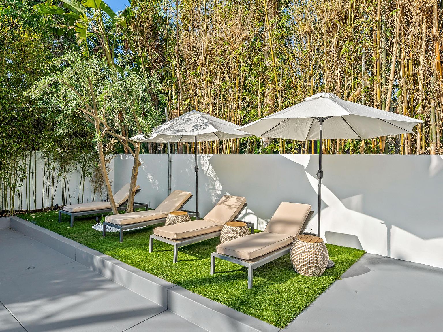 Los Angeles, CA 90048