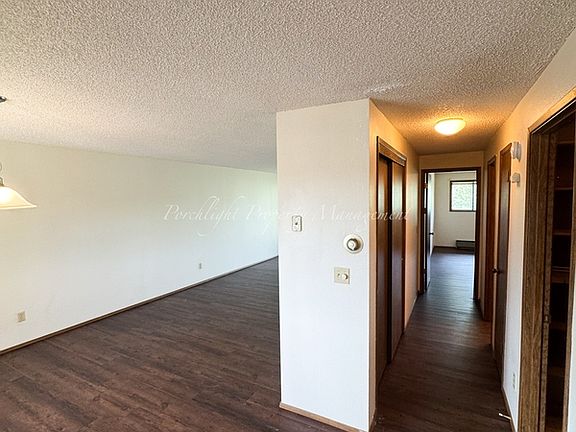 2nd image of 403 La Villa Dr