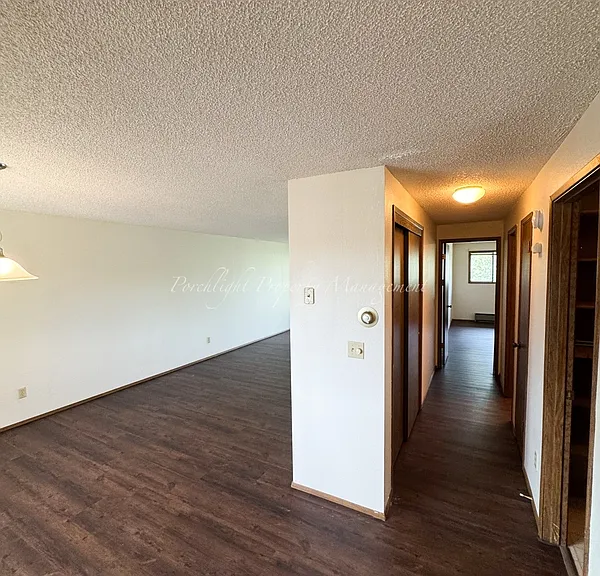 403 La Villa Dr — Photo 2