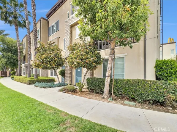 27 Larry Beard Dr, South El Monte, CA 91733