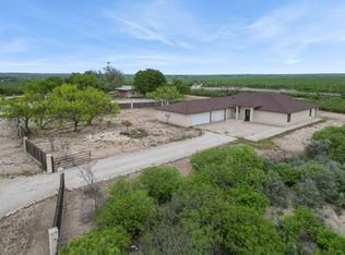 2 Buena Vista Cir, Del Rio, TX 78840