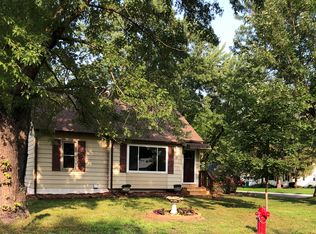 75 Circle Dr, Circle Pines, MN 55014