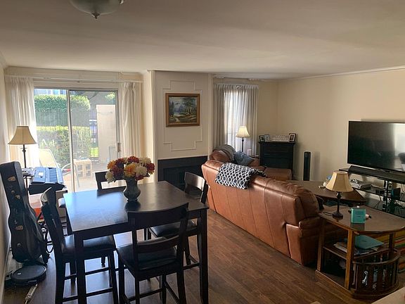 Living room/dining room