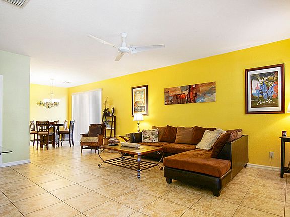 4th image of 2060 SE Avon Park Dr