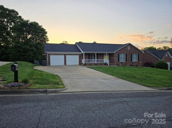 2459 Glenridge Dr, Gastonia, NC 28054