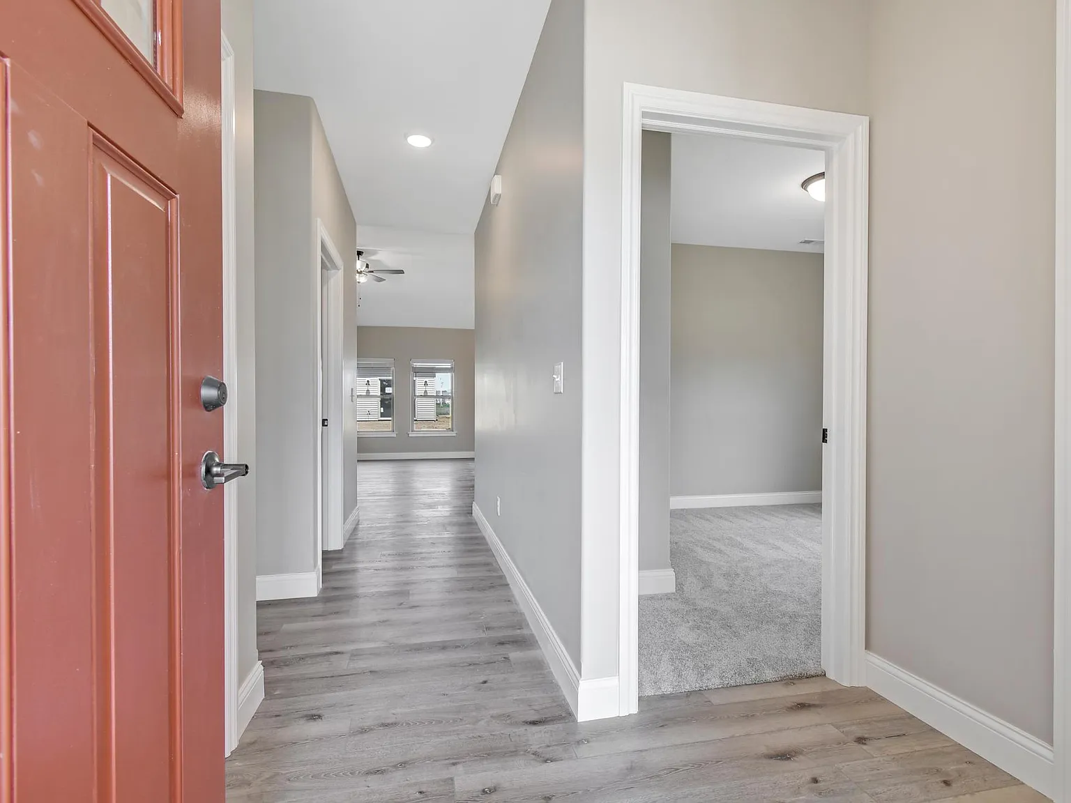 3 bed, 1495 sqft, $2,450 — Photo 2