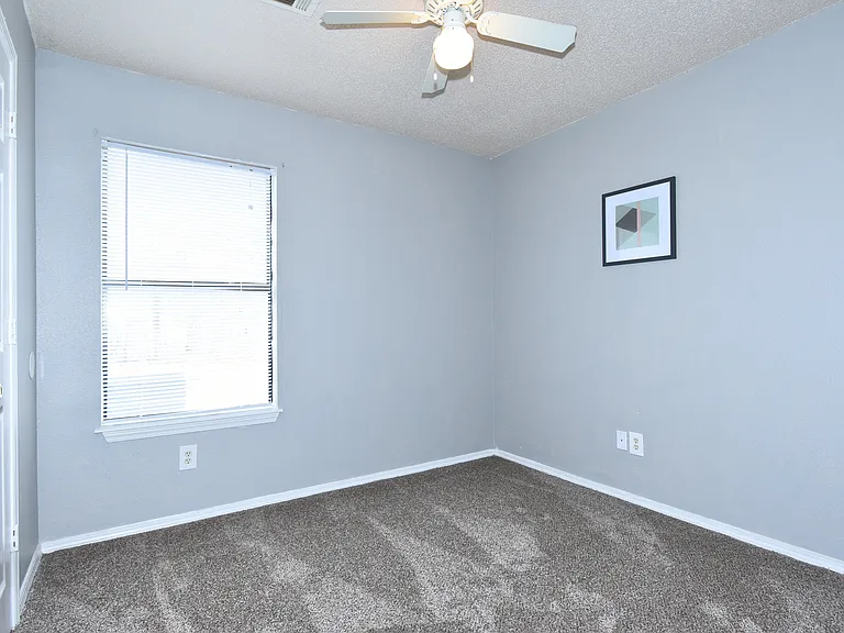 712 S Cedar St — Photo 9