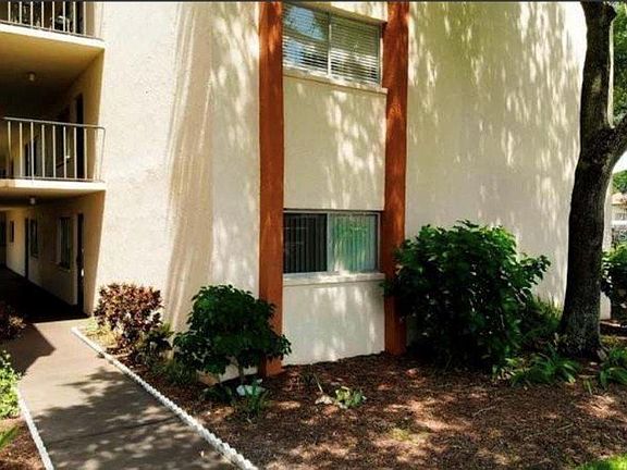 3rd image of 1130 N Lake Parker Ave APT C126