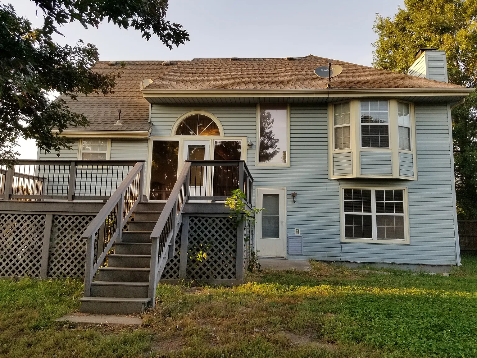 4 bed, 2607 sqft, $2,100 — Photo 2