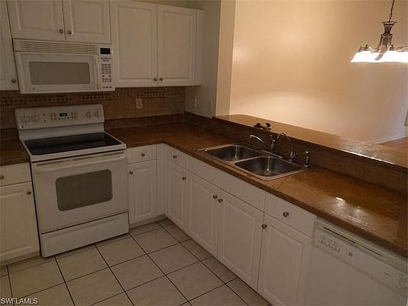 5th image of 3617 Pine Oak Cir APT 106