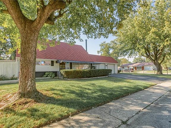 2nd image of 4118 N Catherwood Ave