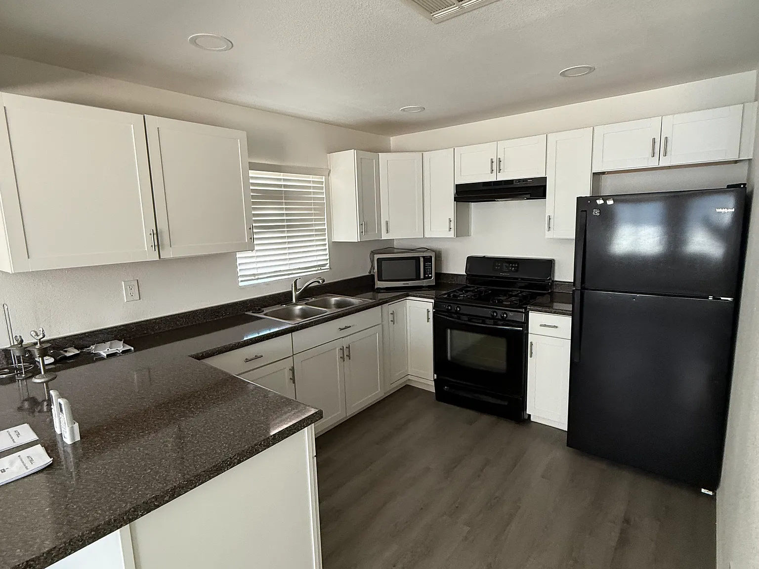 1 bed, 600 sqft, $1,200 — Photo 3