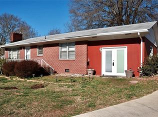 209A Edgewood Dr, Belton, SC 29627