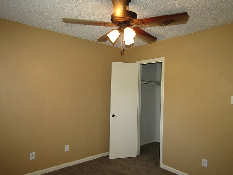 7001 Winedale Dr — Photo 28