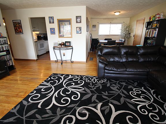 3rd image of 1138 James Ct