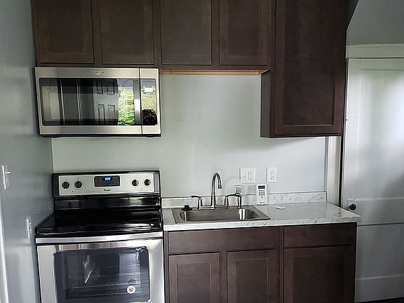 3rd image of 1606 Briarwood Ave