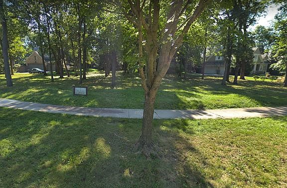 2nd image of 1357 W Kennicott Dr