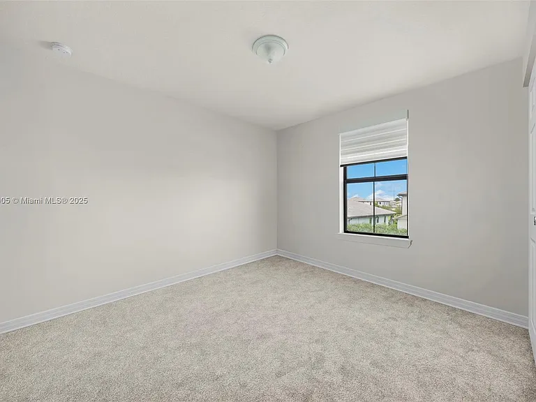 3142 Poinciana St — Photo 13