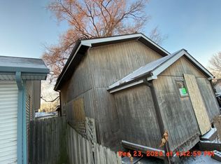 1822 S 10th St, Council Bluffs, IA 51501