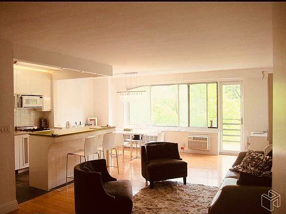 4th image of 400 Central Park W APT 5X