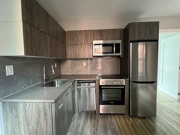 3rd image of 411 E 118th St APT 12